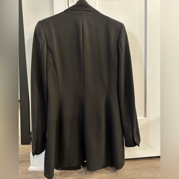 Zara Classic Black Blazer - Picture 2 of 4